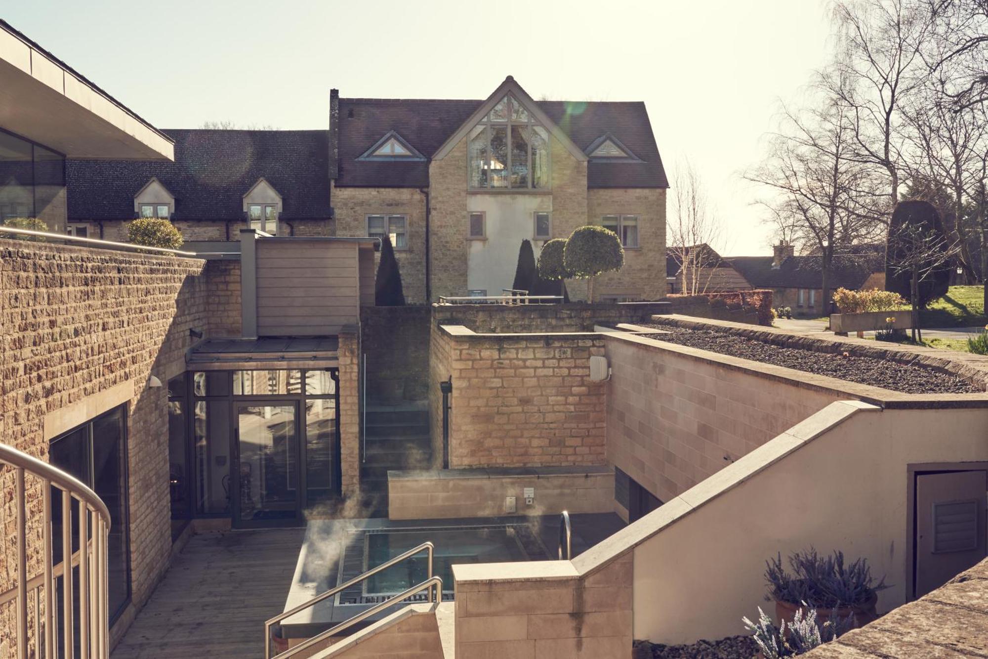 Dormy House Hotel Бродуей Екстериор снимка